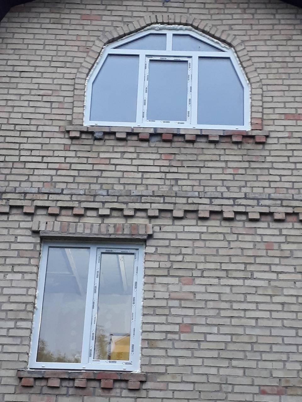 Вікна та двері із ламінуванням